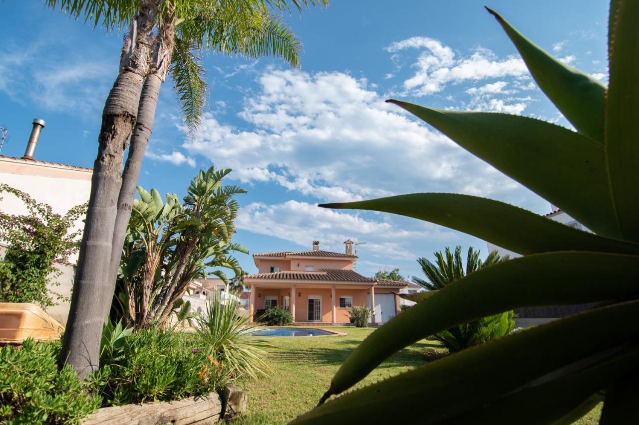 Villa Javi Риумар Екстериор снимка